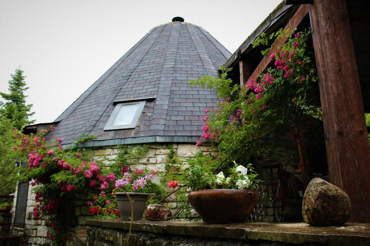 Theasis-Igloo Villa ปรามานตา ภายนอก รูปภาพ